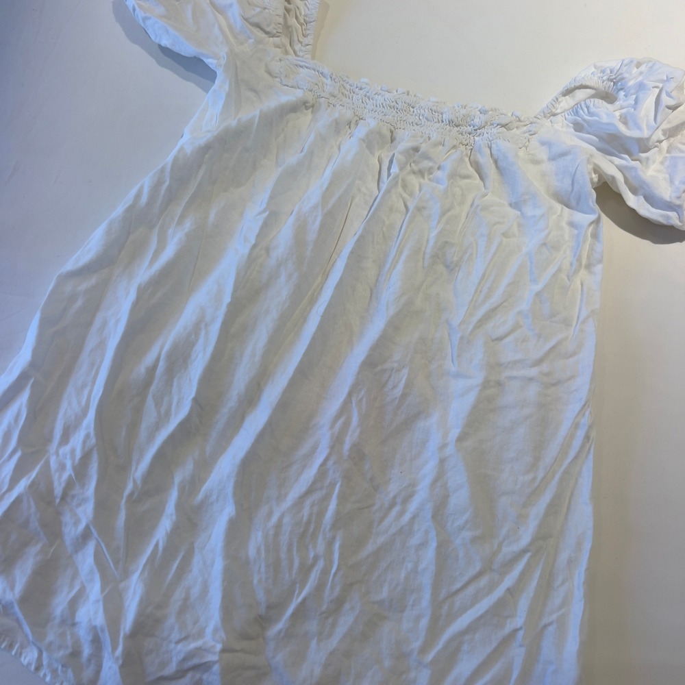 Urban‎ Renewal White Smocked Peasant Top Vintage Fabric Puff Sleeve Blouse S/P